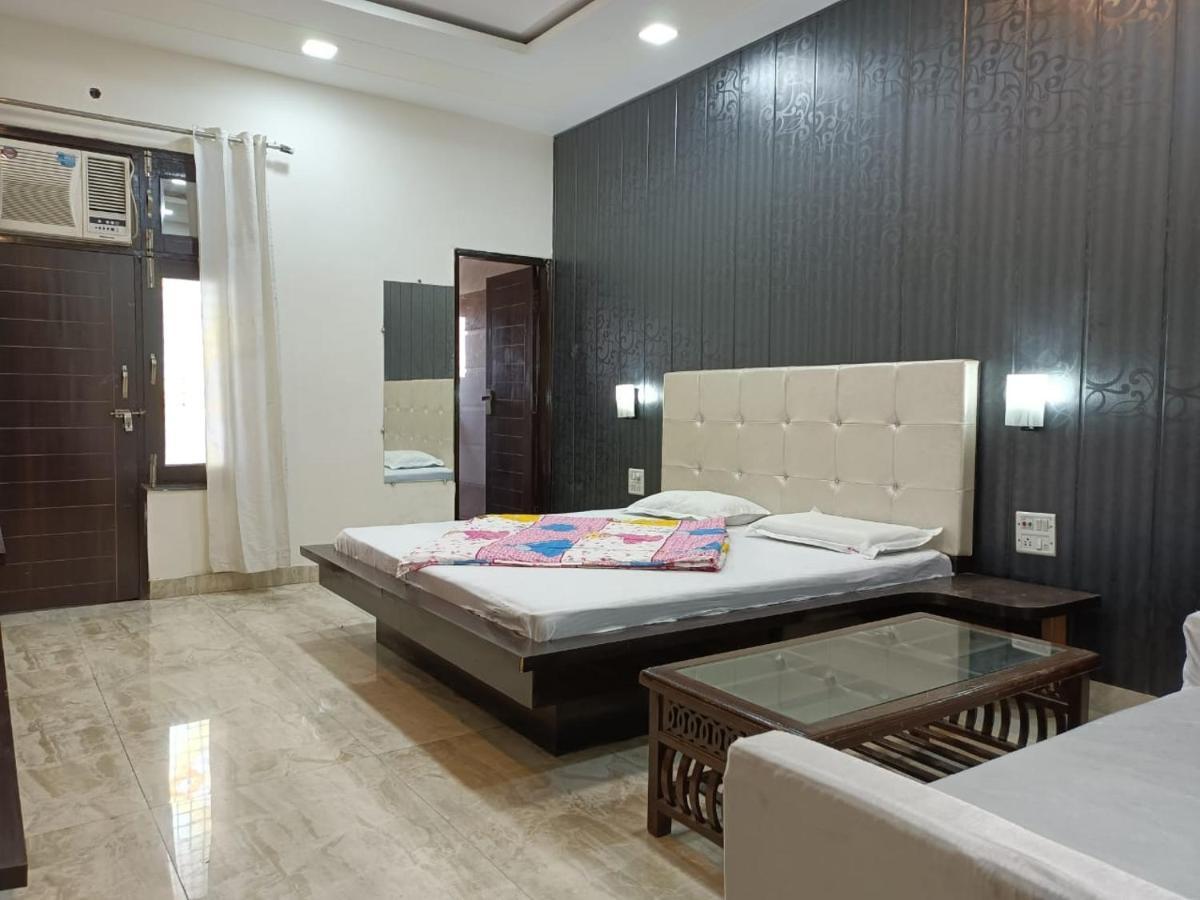 Hotel Prakash Regency Hapur Exteriör bild