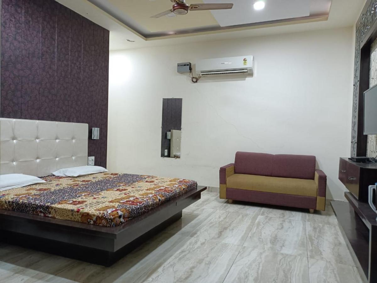 Hotel Prakash Regency Hapur Exteriör bild