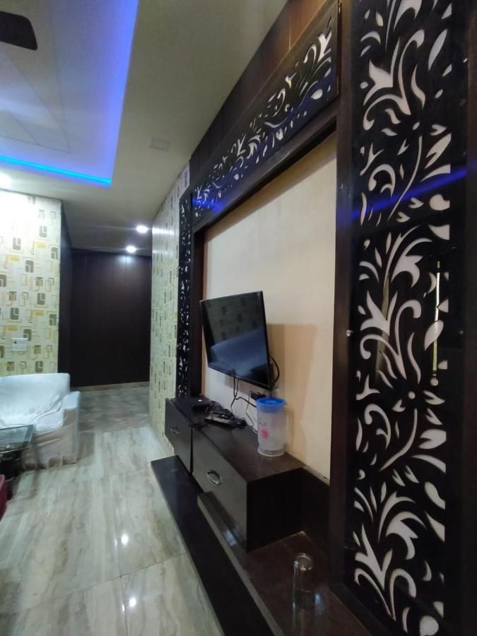 Hotel Prakash Regency Hapur Exteriör bild