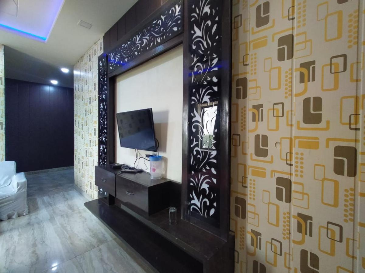 Hotel Prakash Regency Hapur Exteriör bild