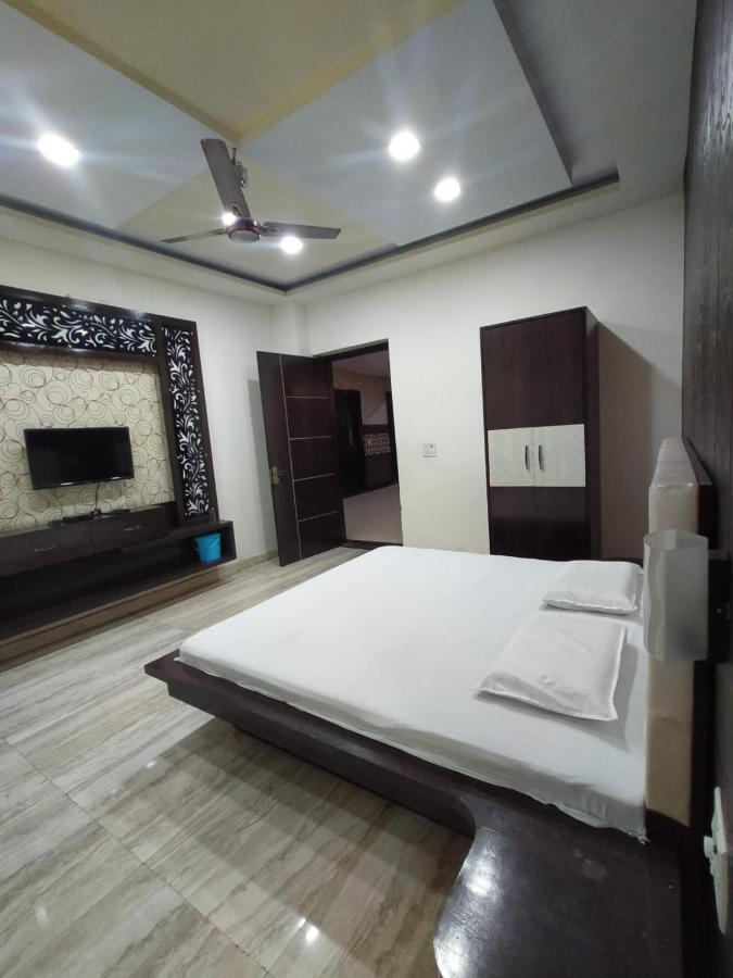 Hotel Prakash Regency Hapur Exteriör bild