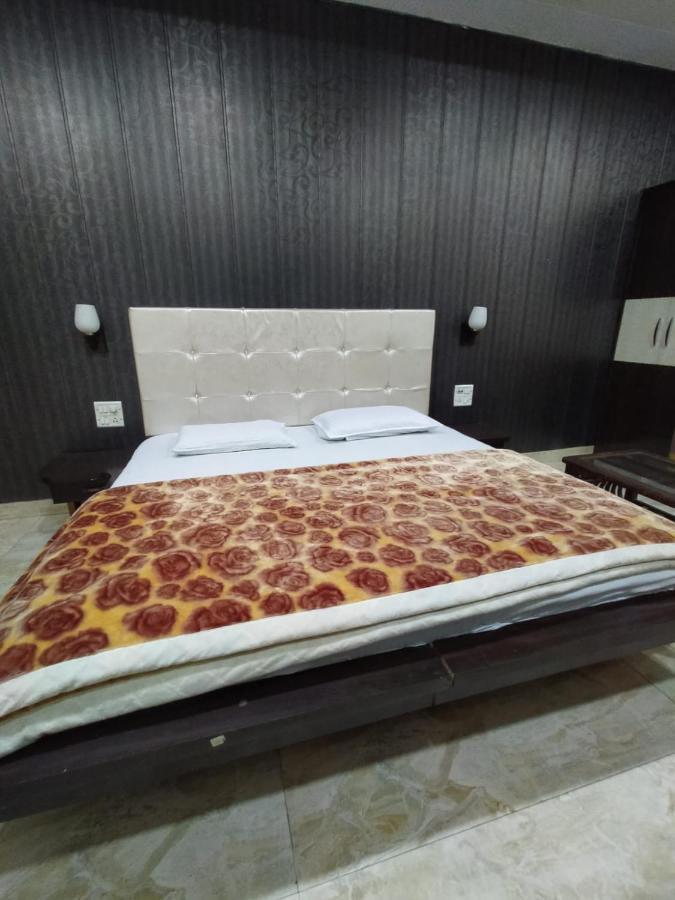 Hotel Prakash Regency Hapur Exteriör bild