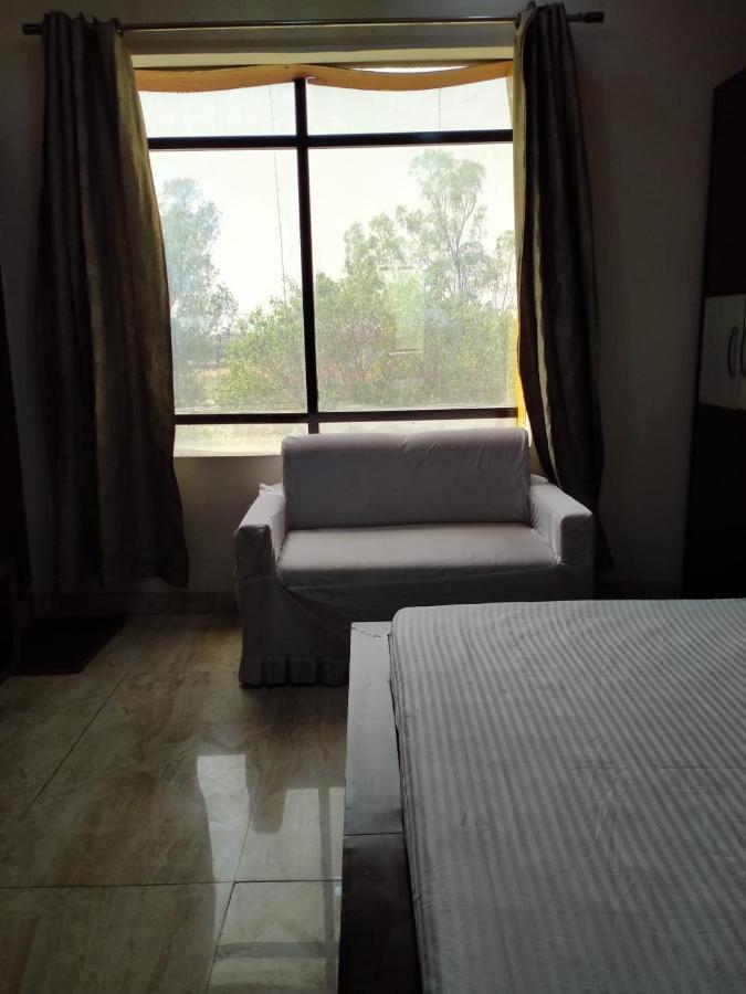 Hotel Prakash Regency Hapur Exteriör bild