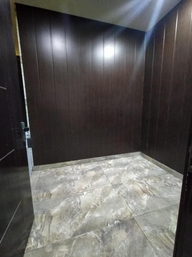Hotel Prakash Regency Hapur Exteriör bild