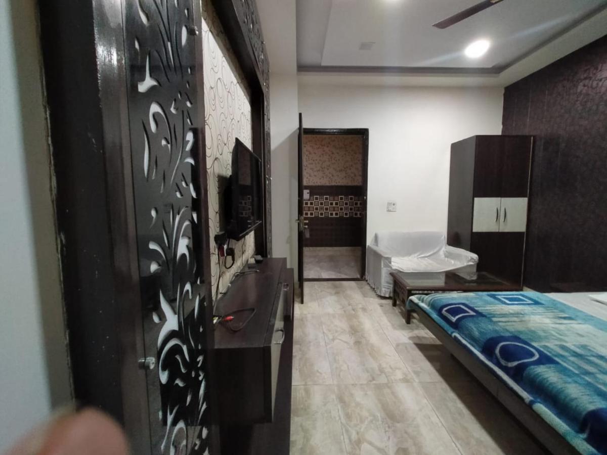 Hotel Prakash Regency Hapur Exteriör bild